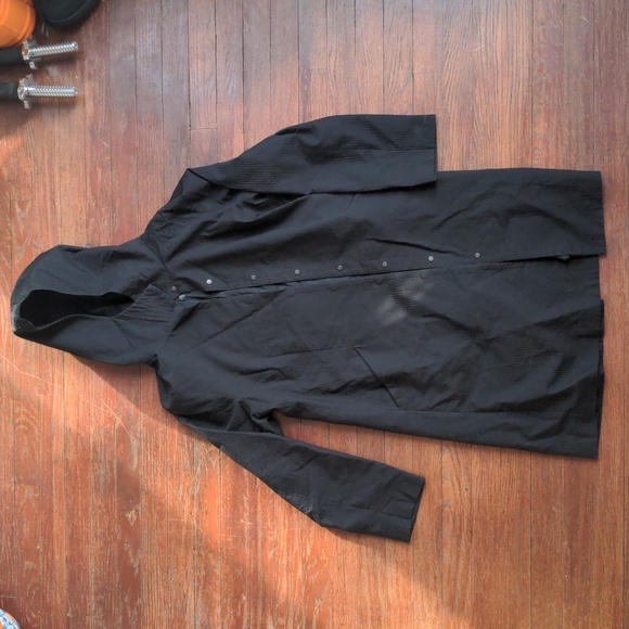 lightweight eileen fisher hooded trench jacket. dark blue - Picture 2 of 3